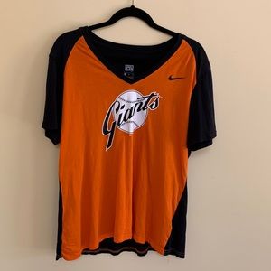 Nike Giants V neck t shirt XXL